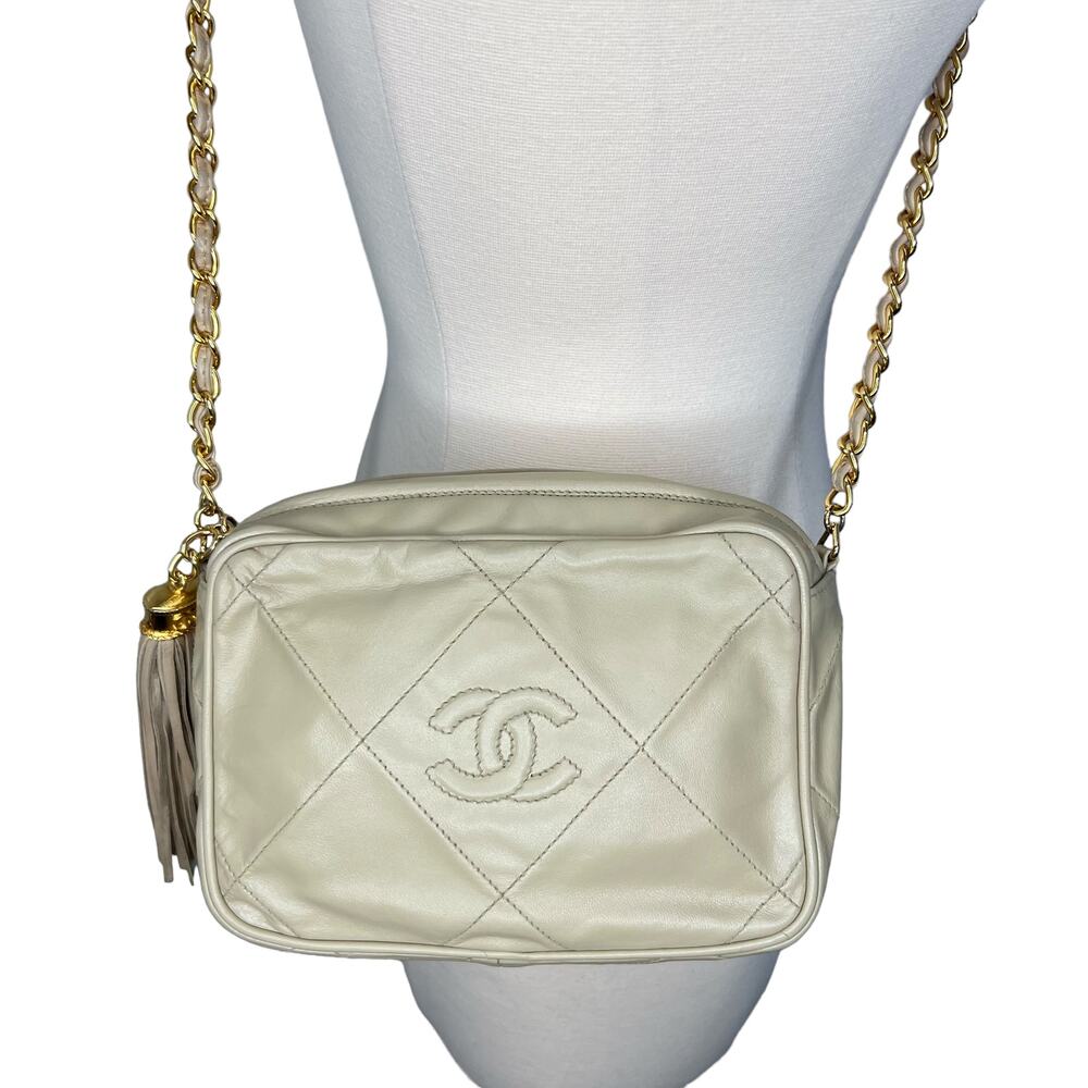 Chanel Vintage Chain Strap Camera Bag - Picture 5 of 15